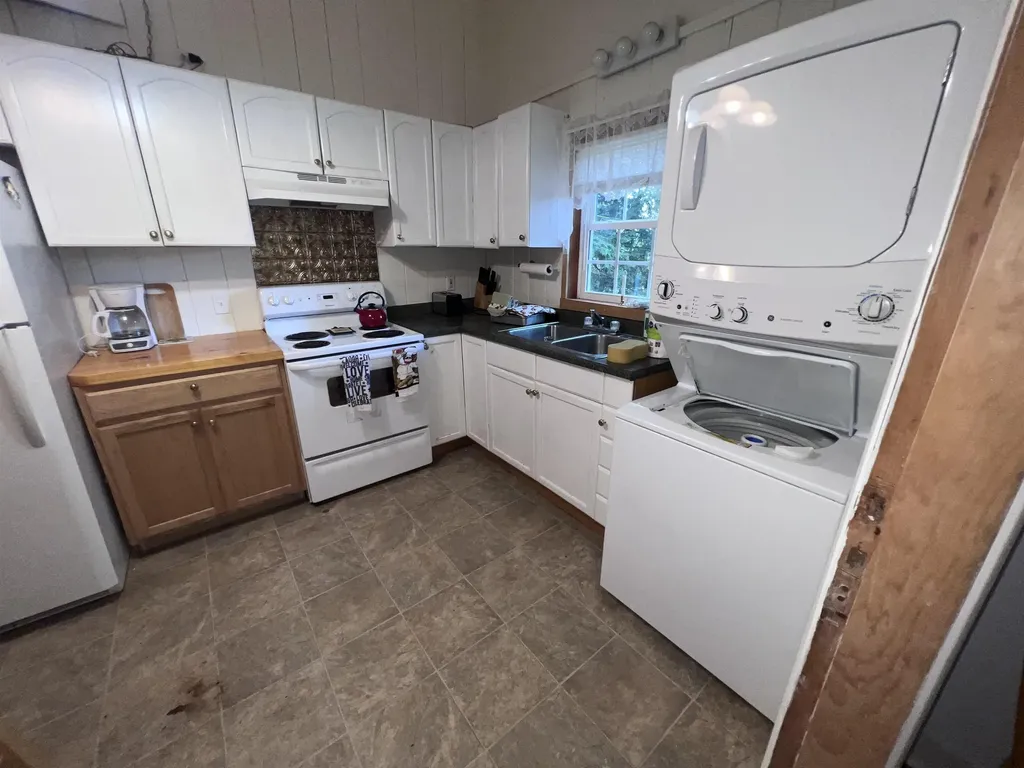 200 Nicola Street Middleton NH 03887