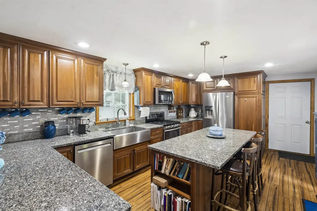 203 Krainewood Drive Moultonborough NH 03254