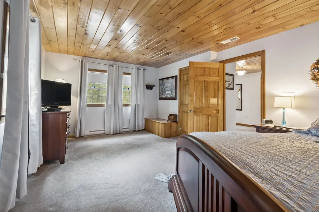 203 Krainewood Drive Moultonborough NH 03254