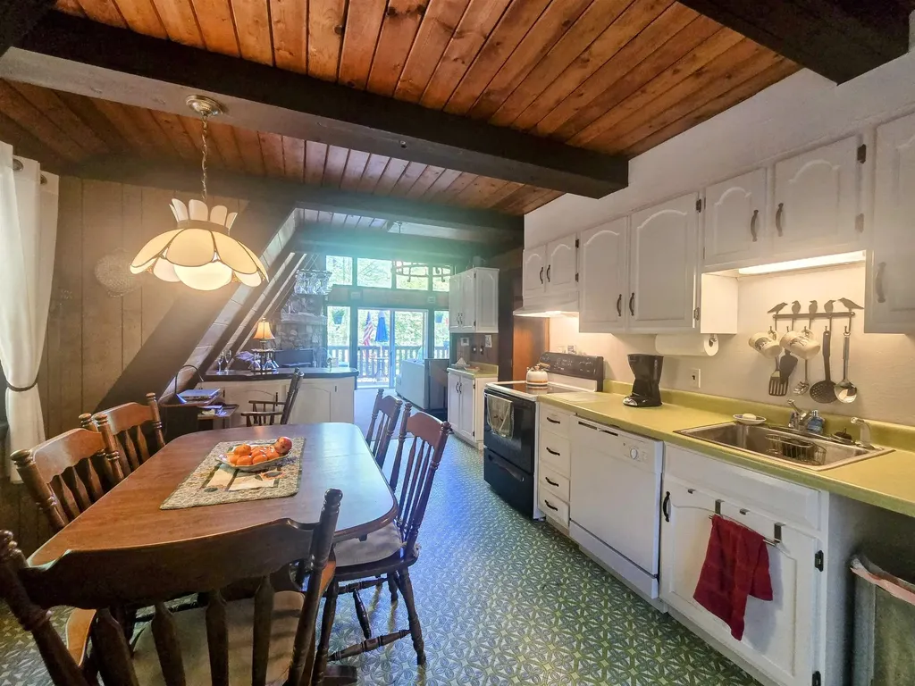 239 Kearsarge Drive Haverhill NH 03785