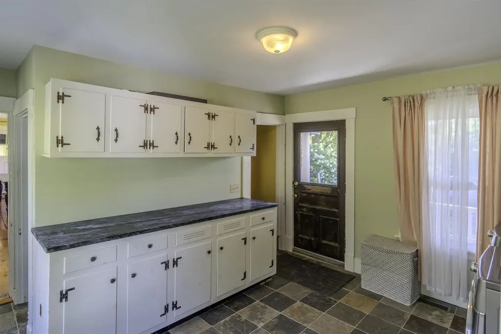 221 Grout Road Weathersfield VT 05151