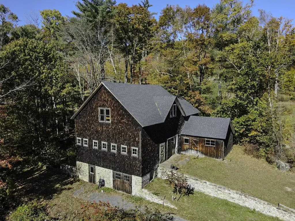 221 Grout Road Weathersfield VT 05151