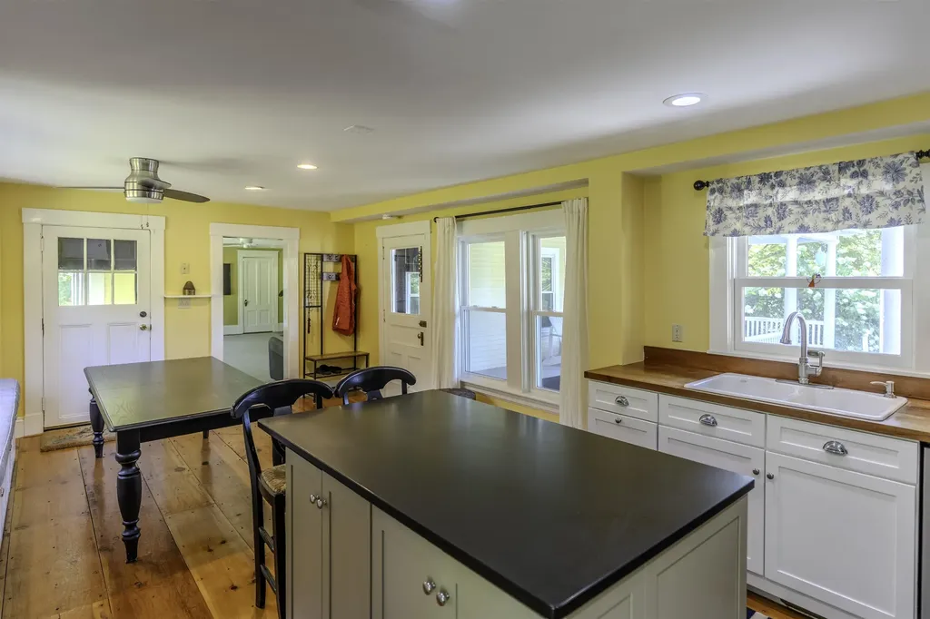 221 Grout Road Weathersfield VT 05151