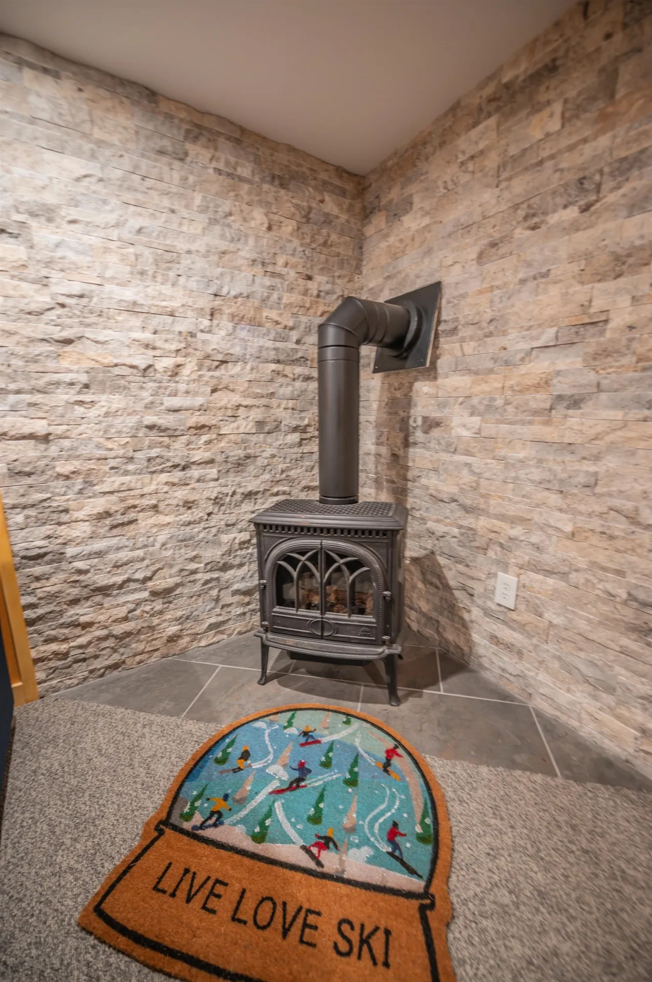 275 Pam's Hill Road Wardsboro VT 05355