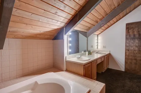 65 Mittenwald Strasse Bartlett NH 03838