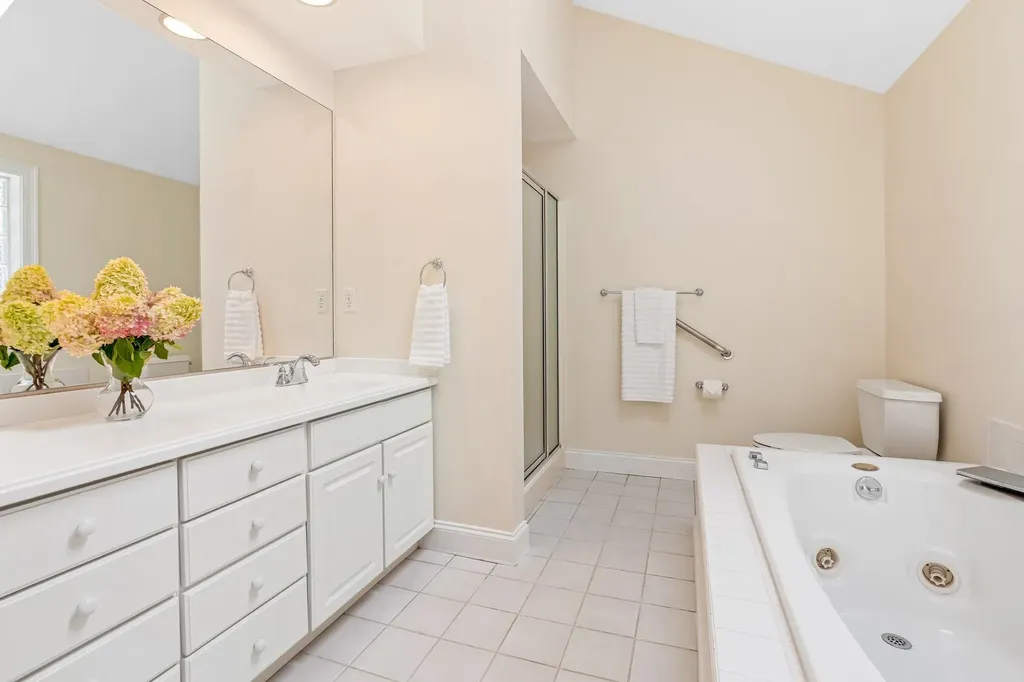 23 Hampton Meadows Hampton NH 03842