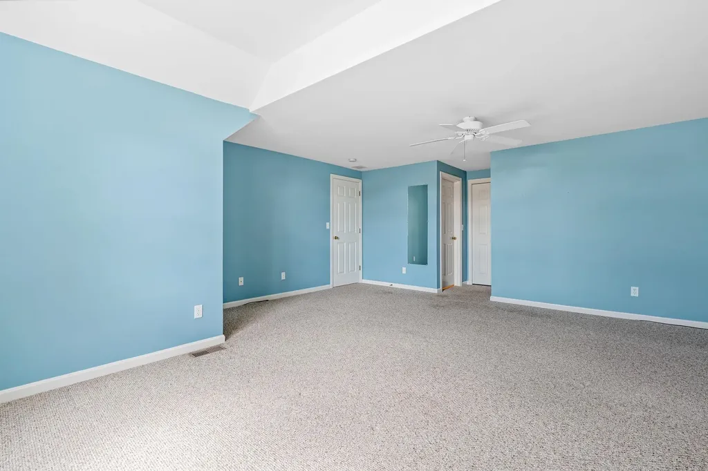 23 Hampton Meadows Hampton NH 03842