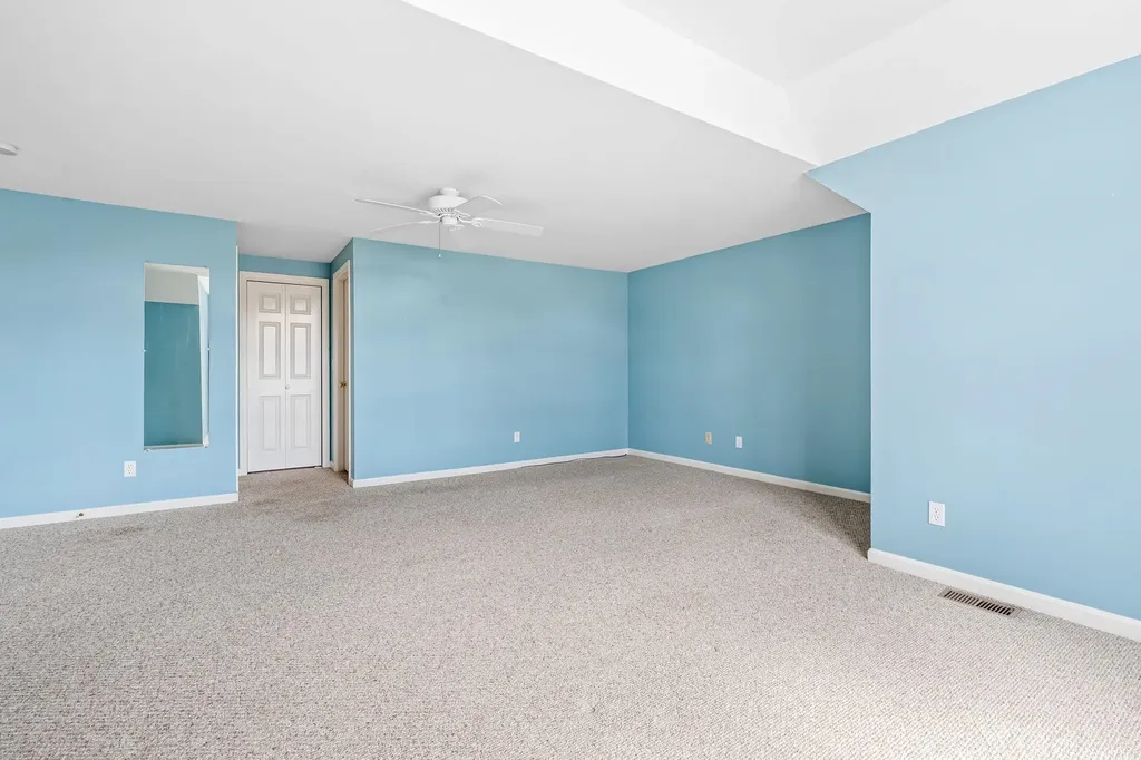 23 Hampton Meadows Hampton NH 03842