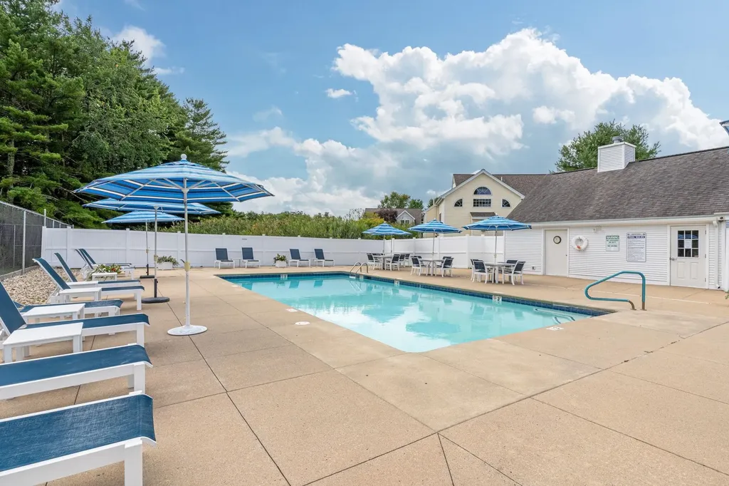 23 Hampton Meadows Hampton NH 03842