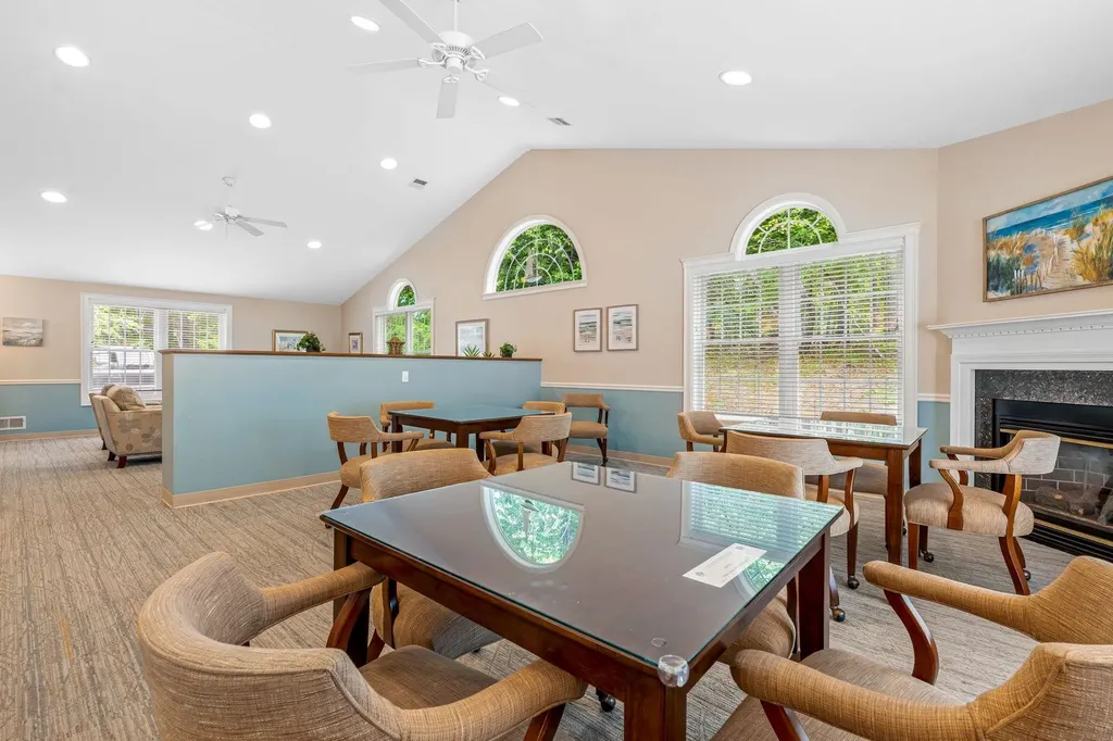 23 Hampton Meadows Hampton NH 03842