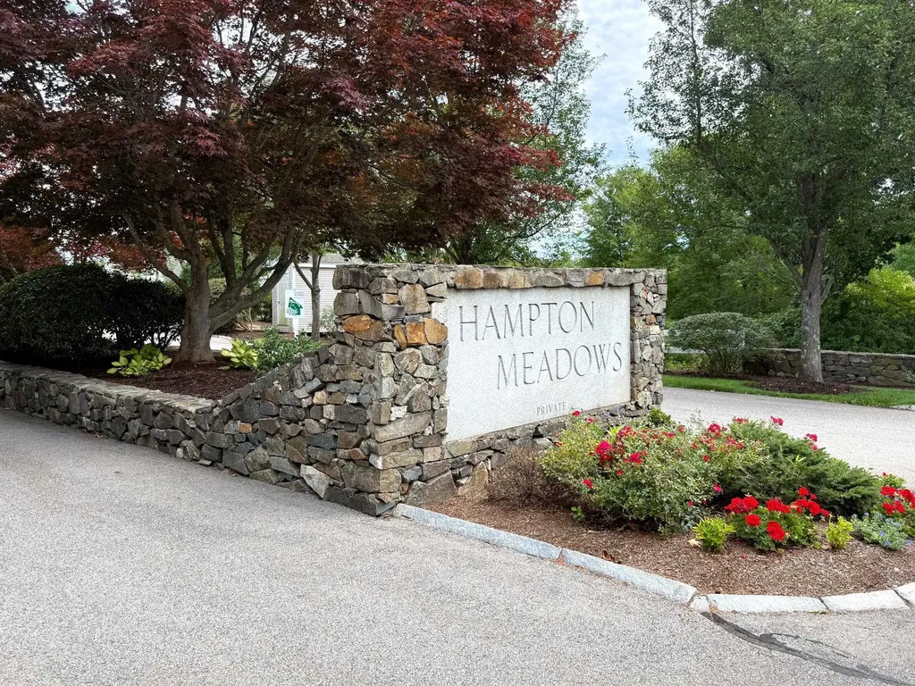 23 Hampton Meadows Hampton NH 03842