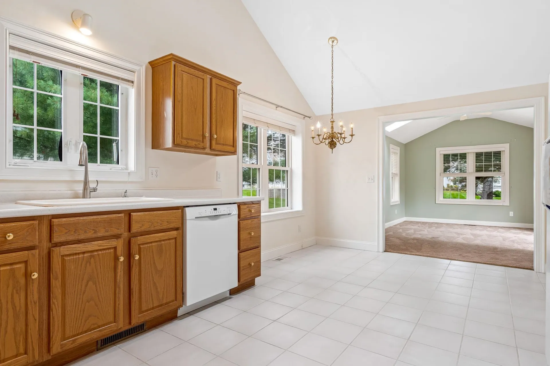 23 Hampton Meadows Hampton NH 03842