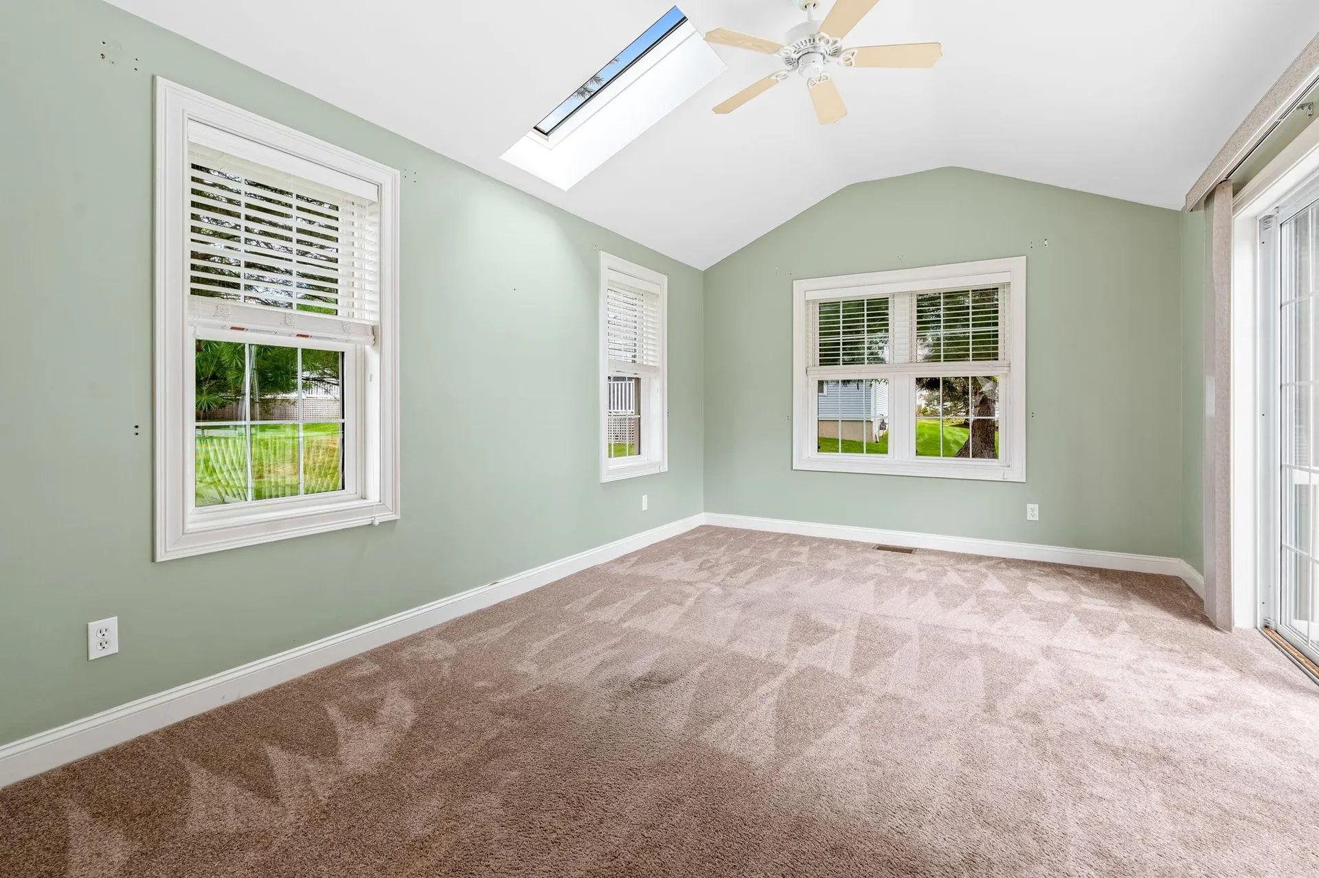 23 Hampton Meadows Hampton NH 03842