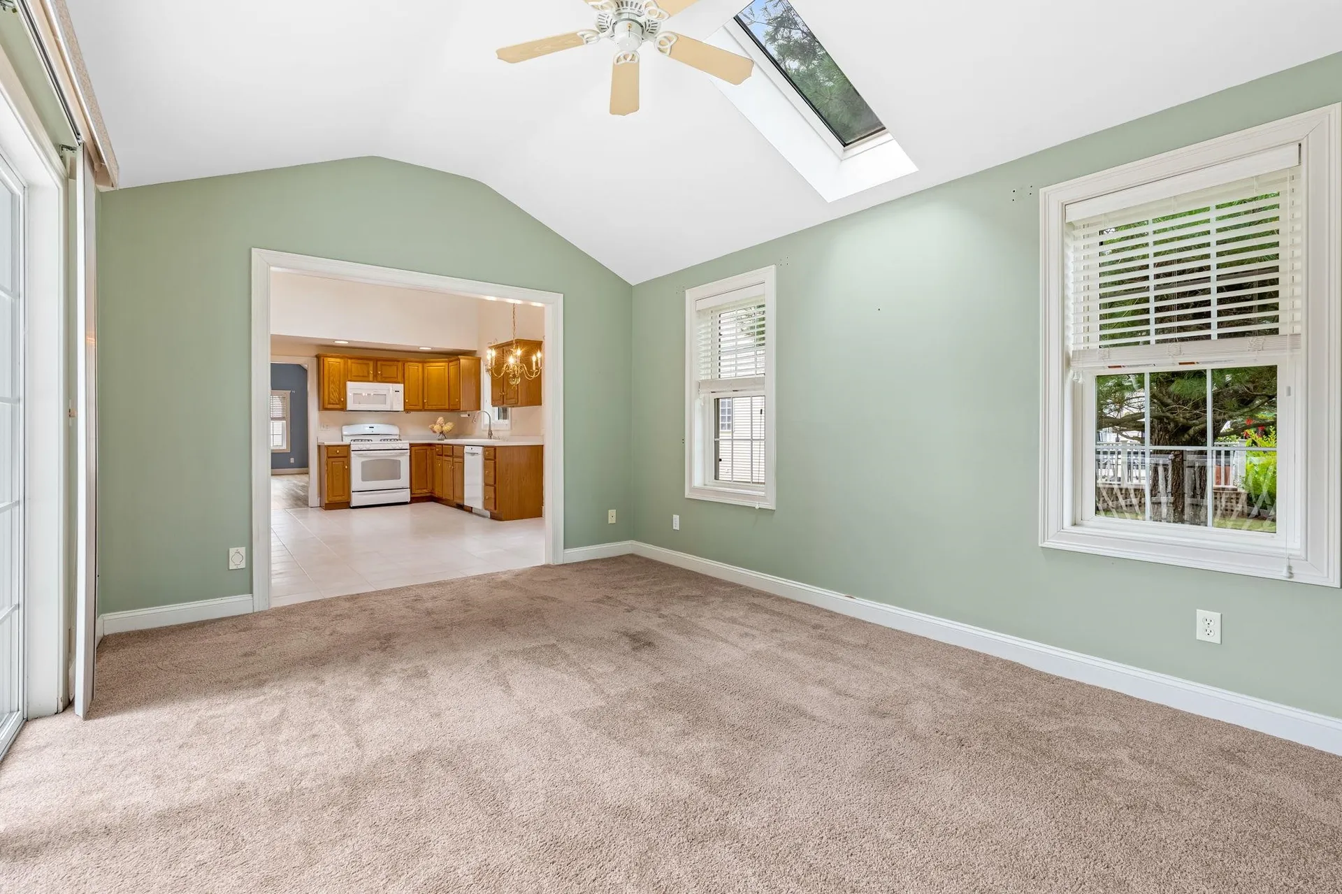 23 Hampton Meadows Hampton NH 03842