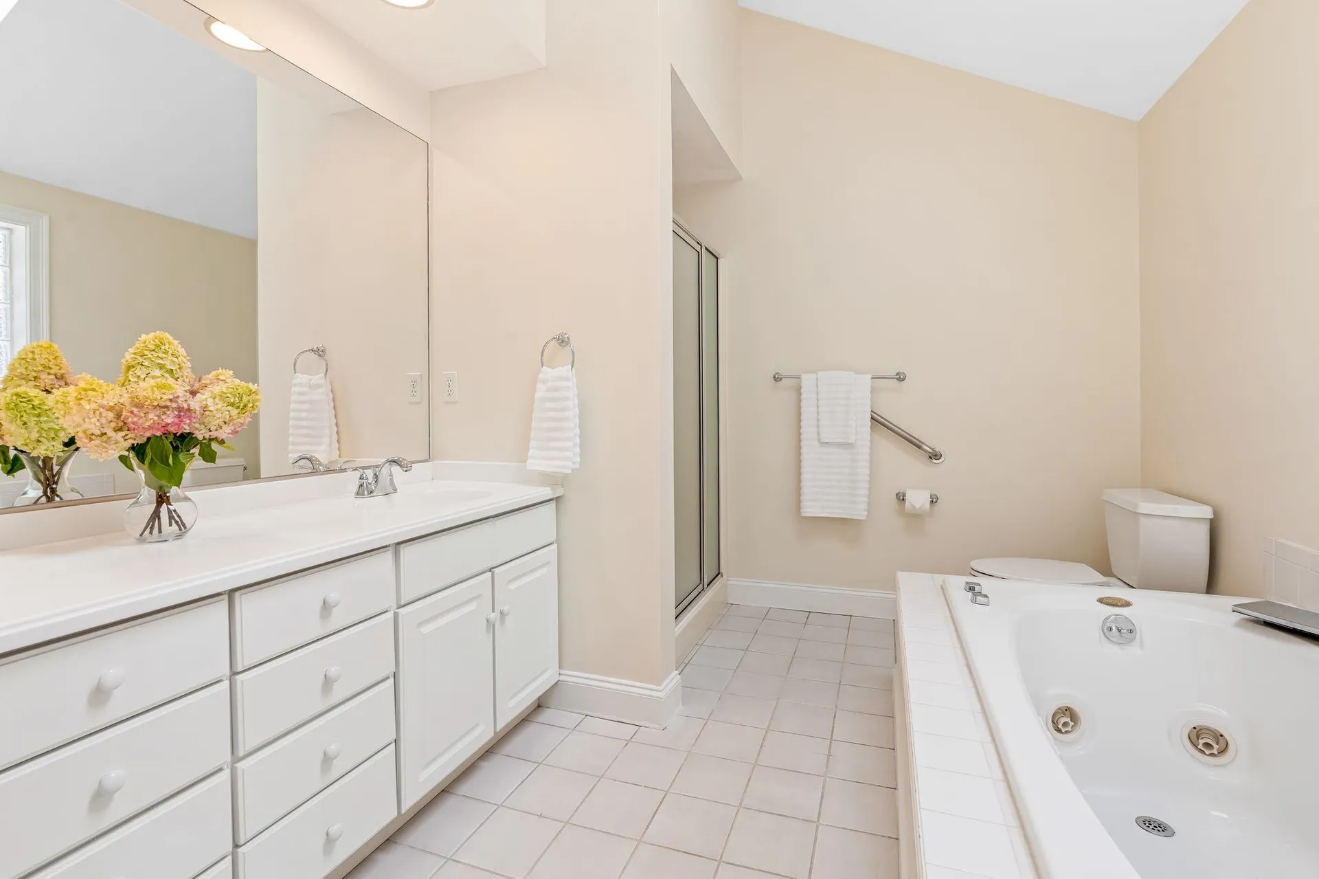 23 Hampton Meadows Hampton NH 03842