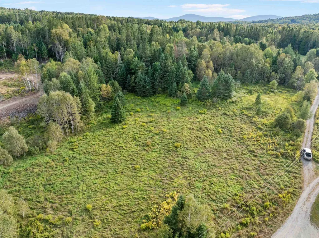 Harrys Way Colebrook NH 03576