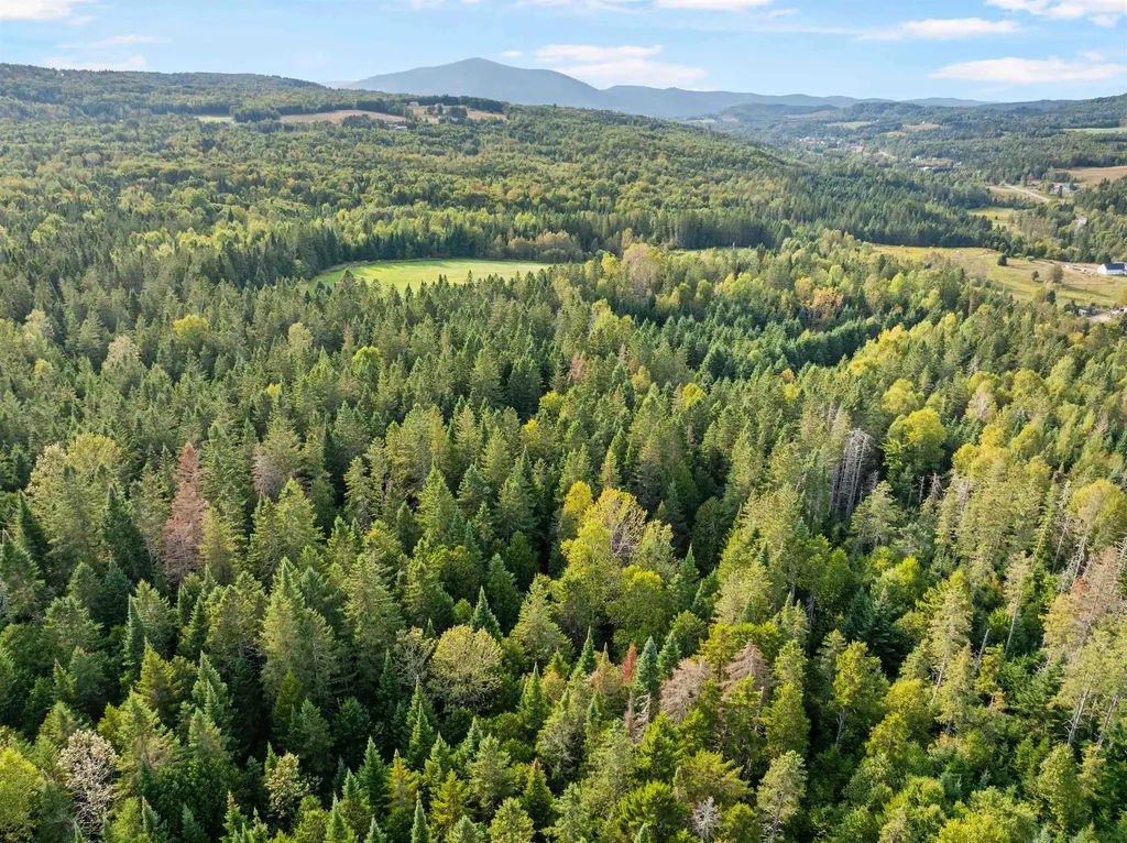 Harrys Way Colebrook NH 03576