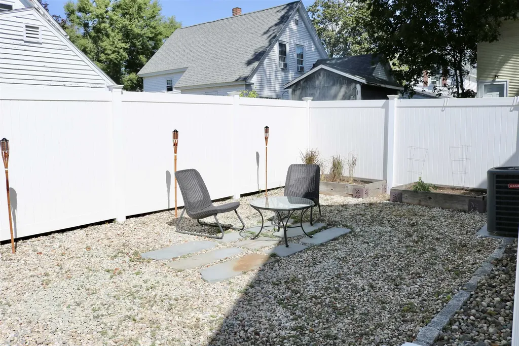 9 Charter Street Exeter NH 03833