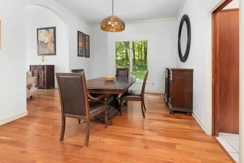 932 Mcnamara Road Dorset VT 05251