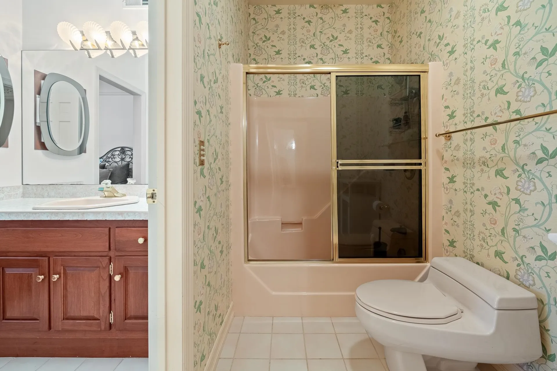 932 Mcnamara Road Dorset VT 05251