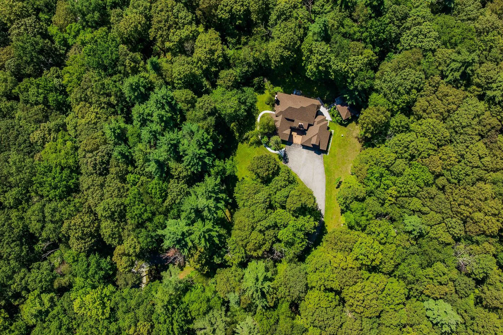 932 Mcnamara Road Dorset VT 05251