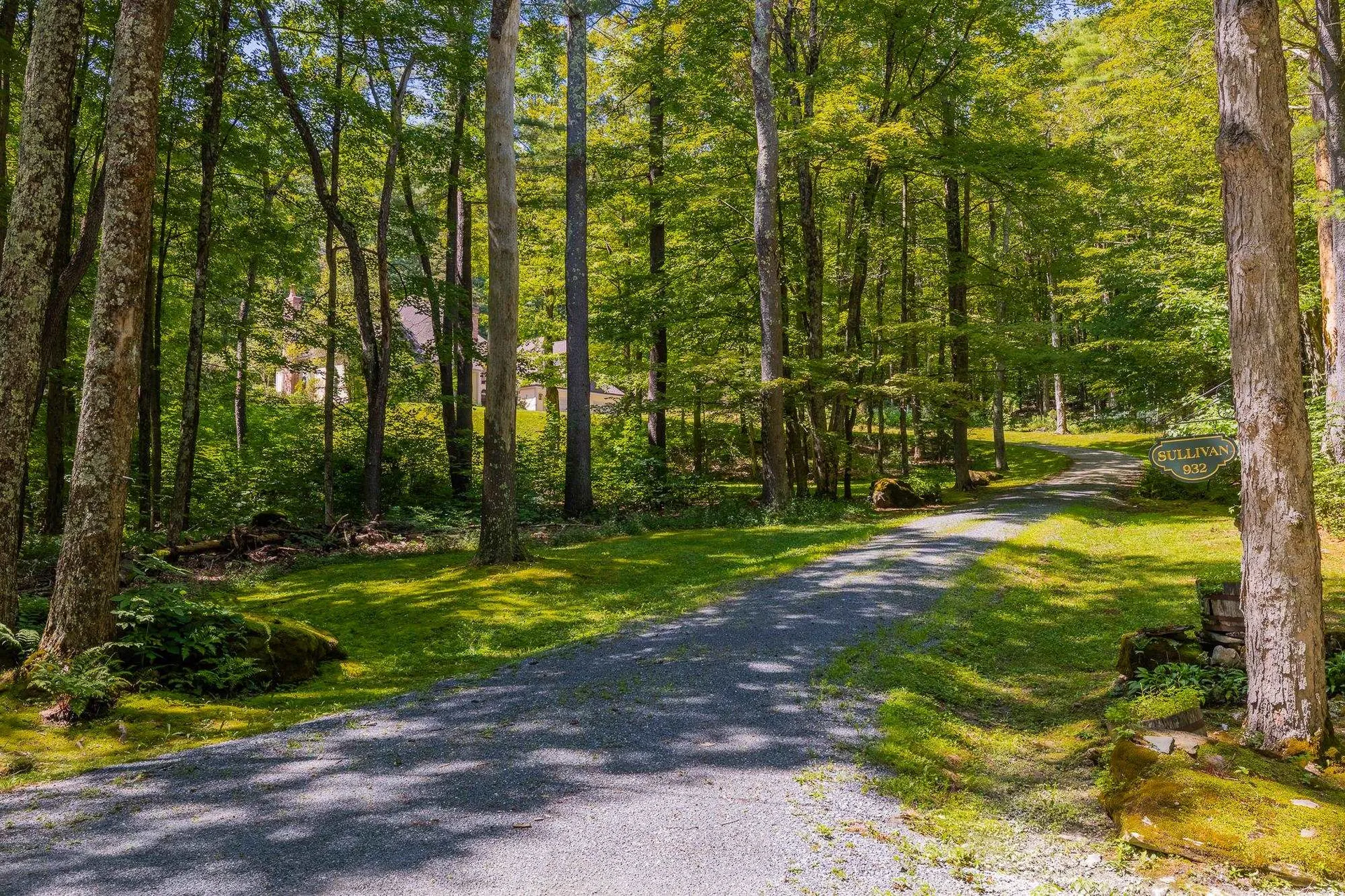 932 Mcnamara Road Dorset VT 05251