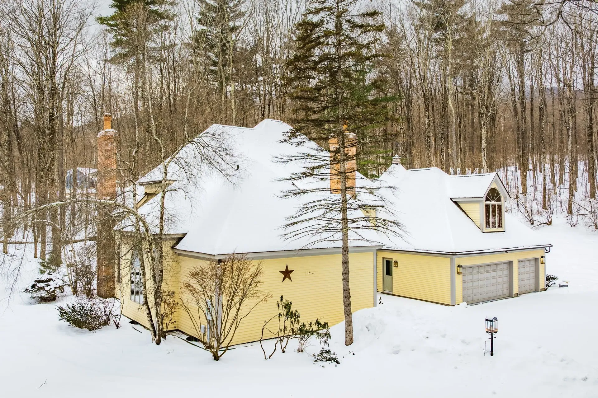 932 Mcnamara Road Dorset VT 05251