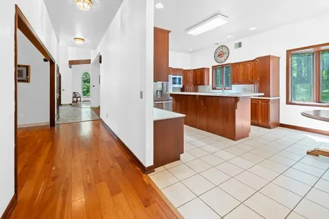 932 Mcnamara Road Dorset VT 05251