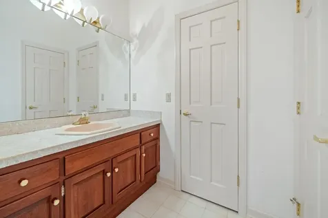 932 Mcnamara Road Dorset VT 05251