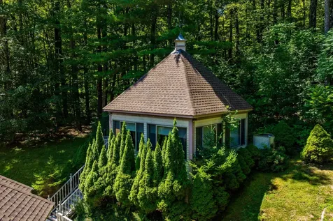 932 Mcnamara Road Dorset VT 05251