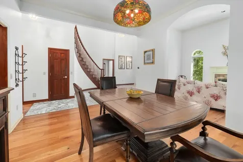 932 Mcnamara Road Dorset VT 05251