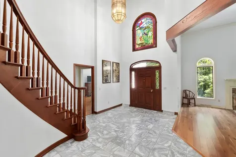 932 Mcnamara Road Dorset VT 05251