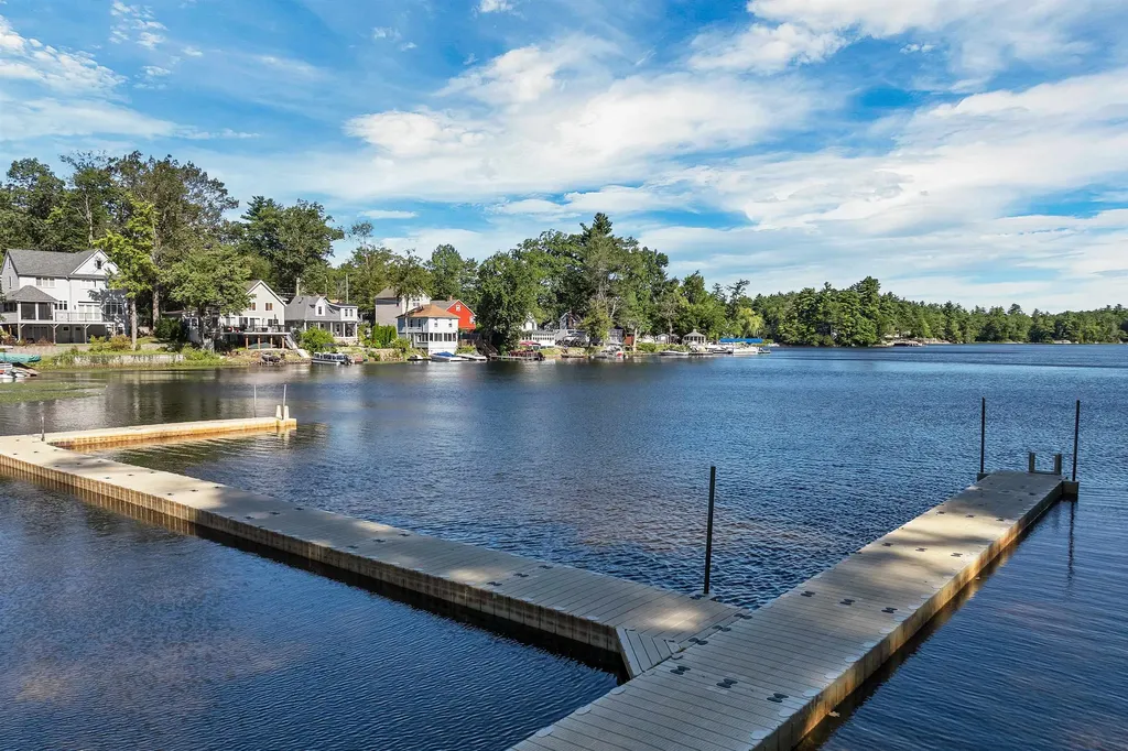 4 Milford Street Amherst NH 03031