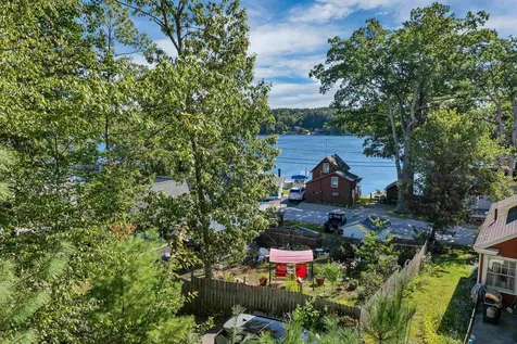 4 Milford Street Amherst NH 03031