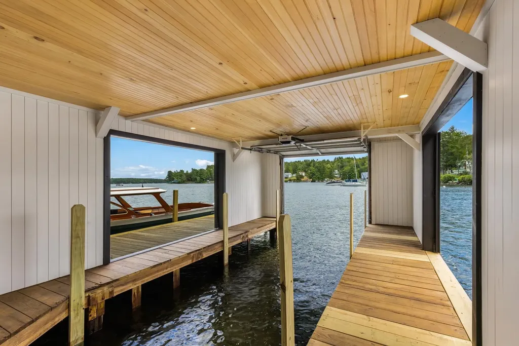 63 Varney Point Road Right Gilford NH 03249