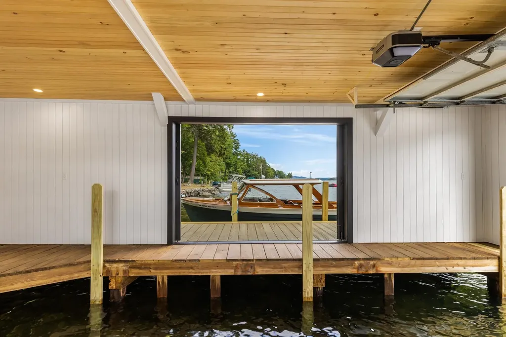 63 Varney Point Road Right Gilford NH 03249