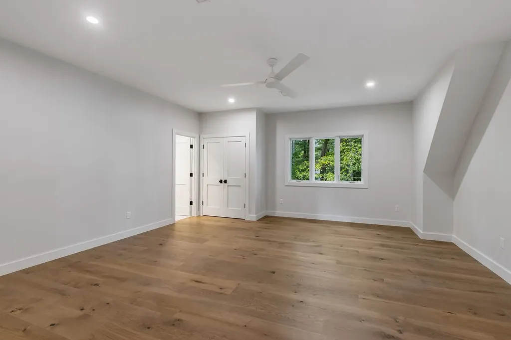 63 Varney Point Road Right Gilford NH 03249