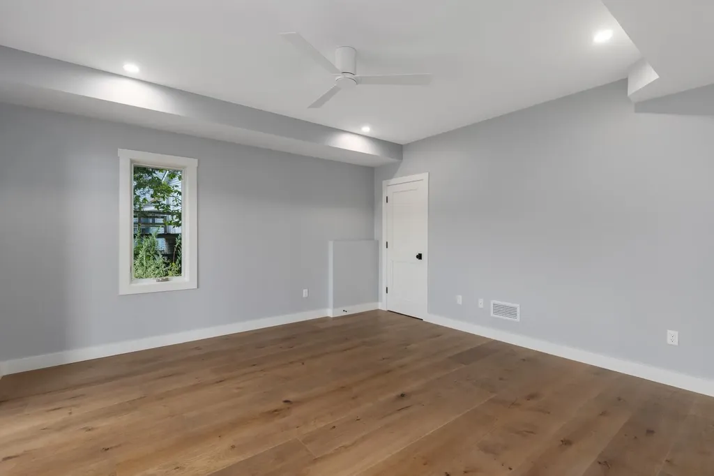 63 Varney Point Road Right Gilford NH 03249