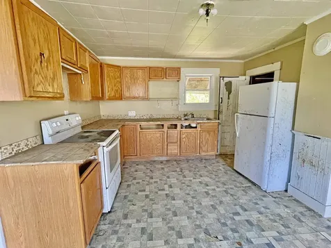 909 Washington Street Stewartstown NH 03576