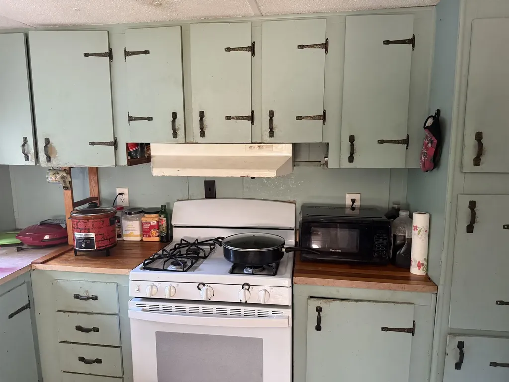 484 Therriault Hill Williamstown VT 05679-9680