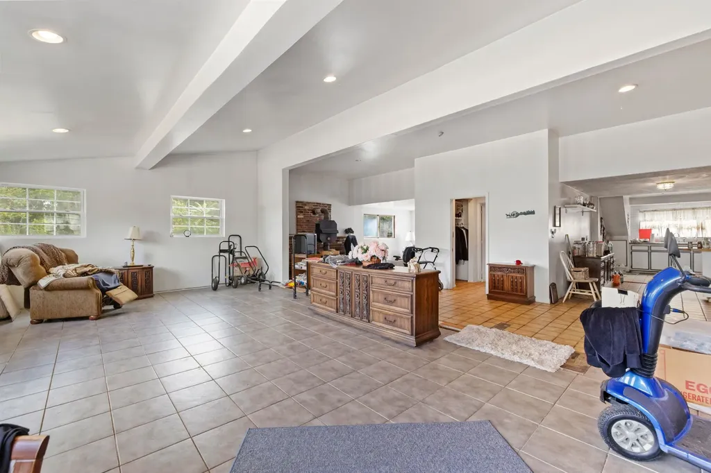 14 Wareing Road Belmont NH 03220