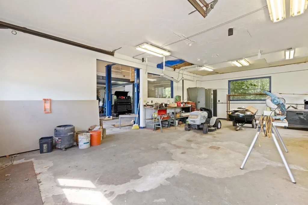 14 Wareing Road Belmont NH 03220