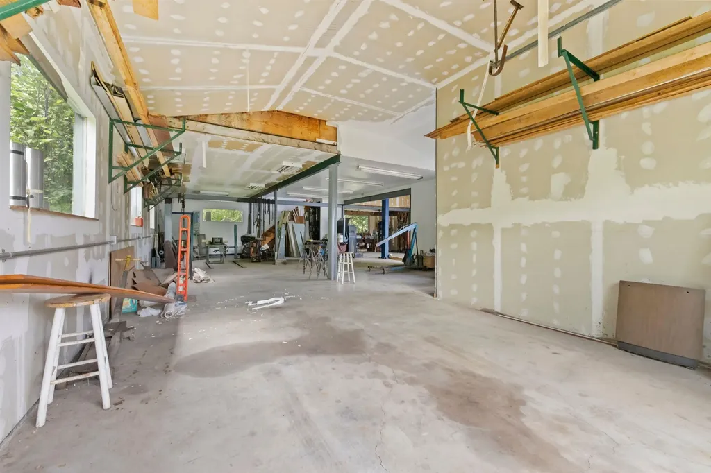 14 Wareing Road Belmont NH 03220