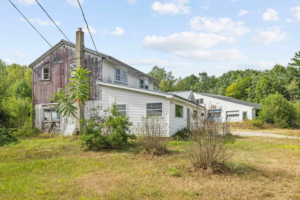 14 Wareing Road Belmont NH 03220