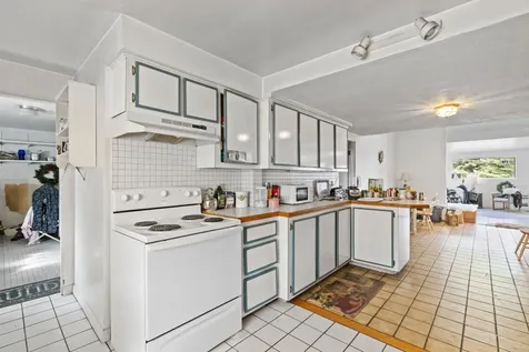 14 Wareing Road Belmont NH 03220