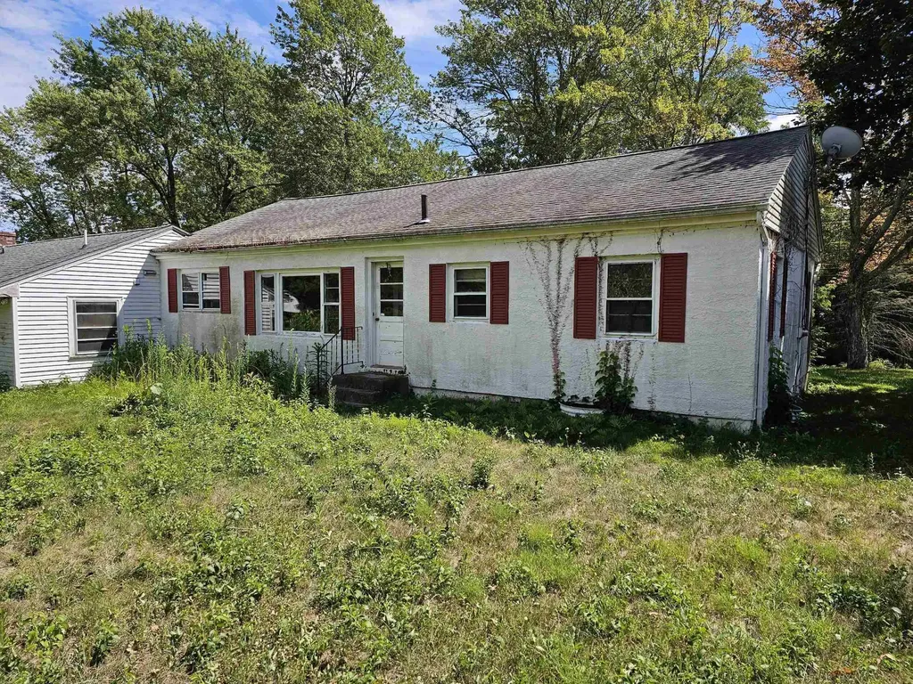 25 North Row Road Sterling MA 01564