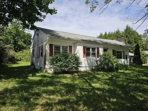 25 North Row Road Sterling MA 01564