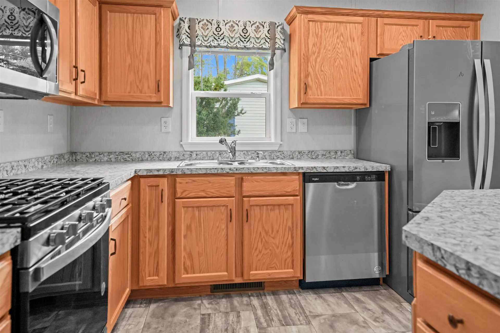 20 Beech Hill Road Exeter NH 03833