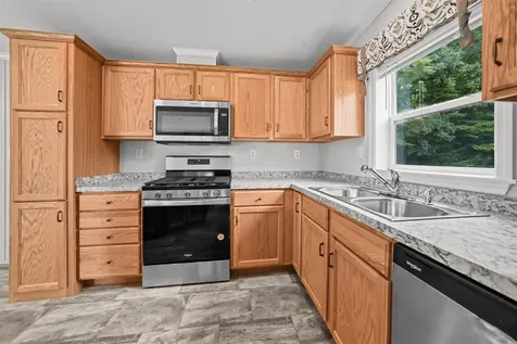 20 Beech Hill Road Exeter NH 03833