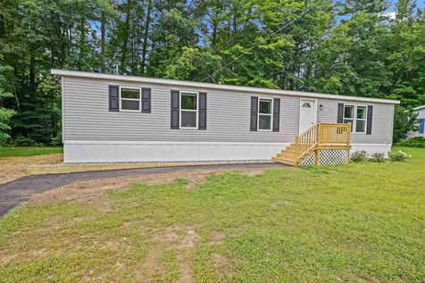 20 Beech Hill Road Exeter NH 03833